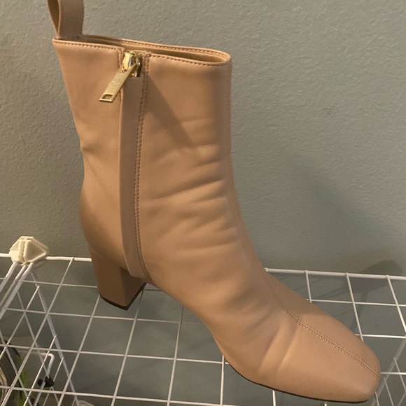 Beige chelsea boots - Picture 7 of 9